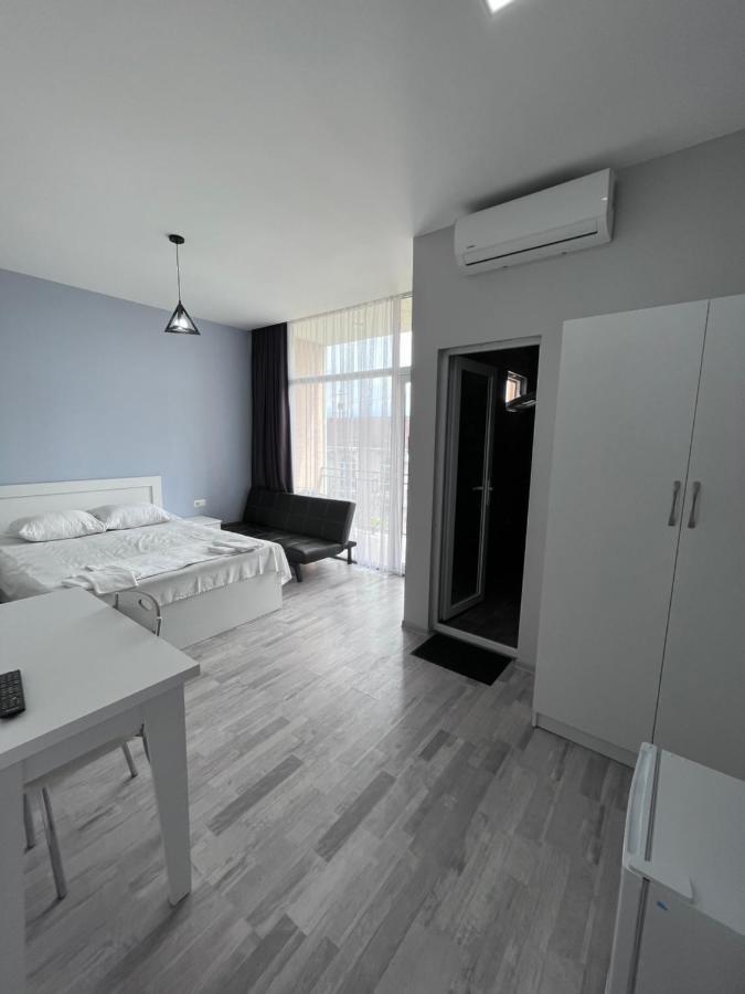 Guest House Madonna Kobuleti ภายนอก รูปภาพ