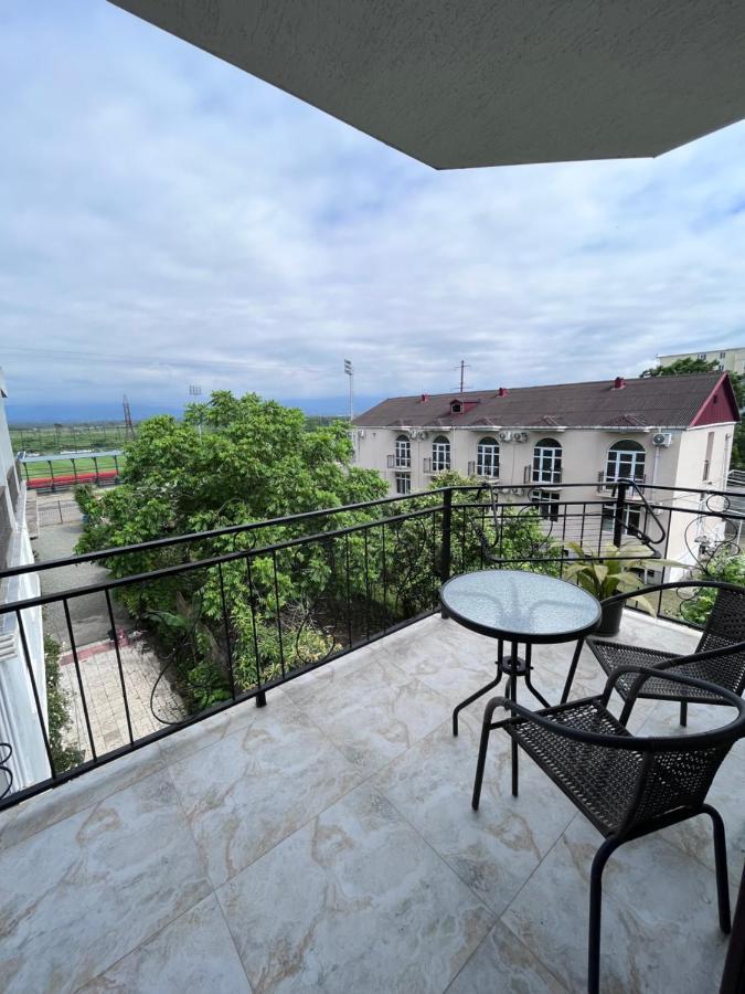 Guest House Madonna Kobuleti ภายนอก รูปภาพ